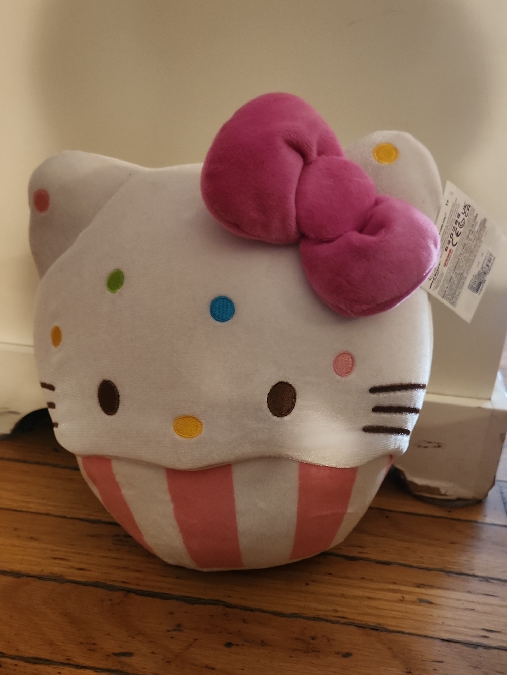 nwt Sanrio Hello Kitty Plush Cupcake Pillow in White and Pink Squishy